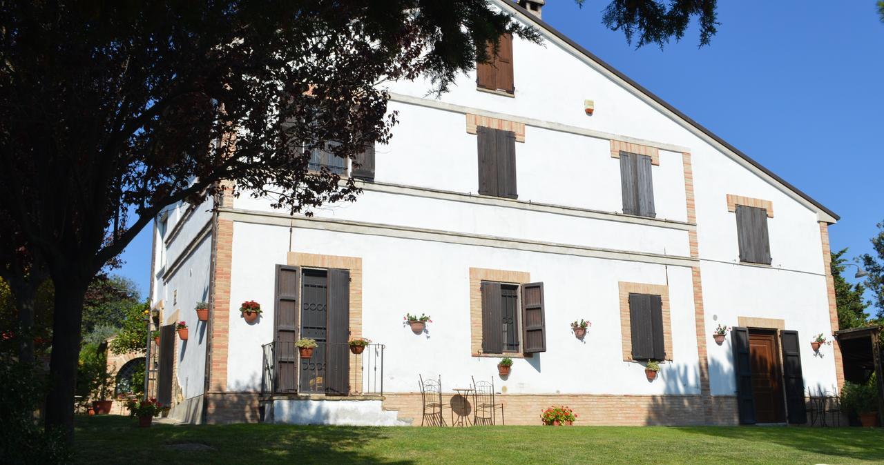 לינה וארוחת בוקר צ'יביטאנובה מארקה Antico Casale Fossacieca מראה חיצוני תמונה
